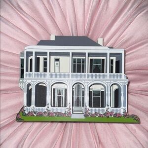Shelia’s 2 Meeting Street Charleston South Carolina Wooden House Home Decor, GUC